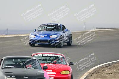 media/Jan-26-2025-CalClub SCCA (Sun) [[cfcea7df88]]/Group 4/Race/